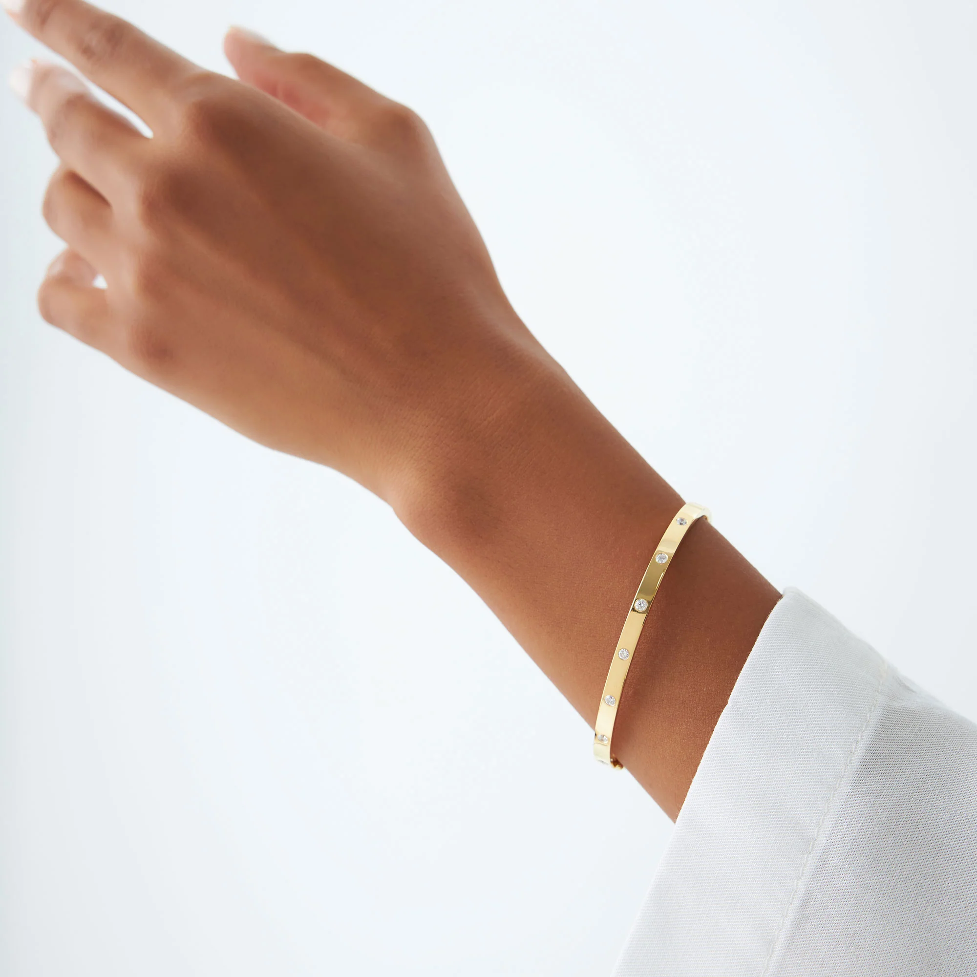 14K 4mm Diamond Bangle Bracelet - Image 3