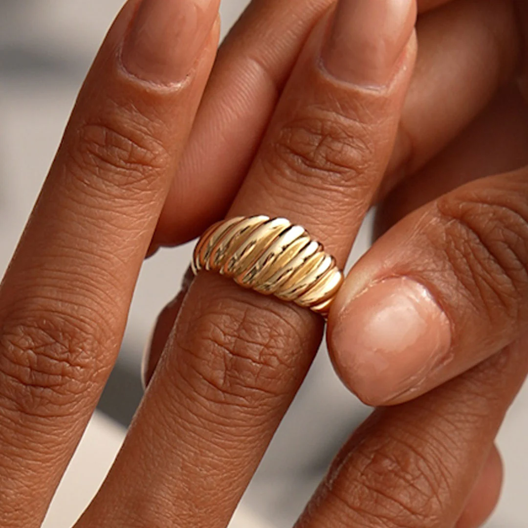 14k Gold Swirl Dome Bold Statement Ring - Image 3