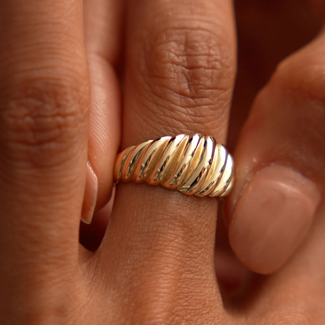 14k Gold Swirl Dome Bold Statement Ring - Image 4