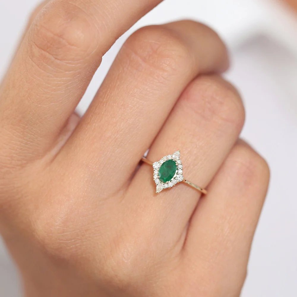 14k Oval Emerald and Diamond Bellarina Ring - Image 4