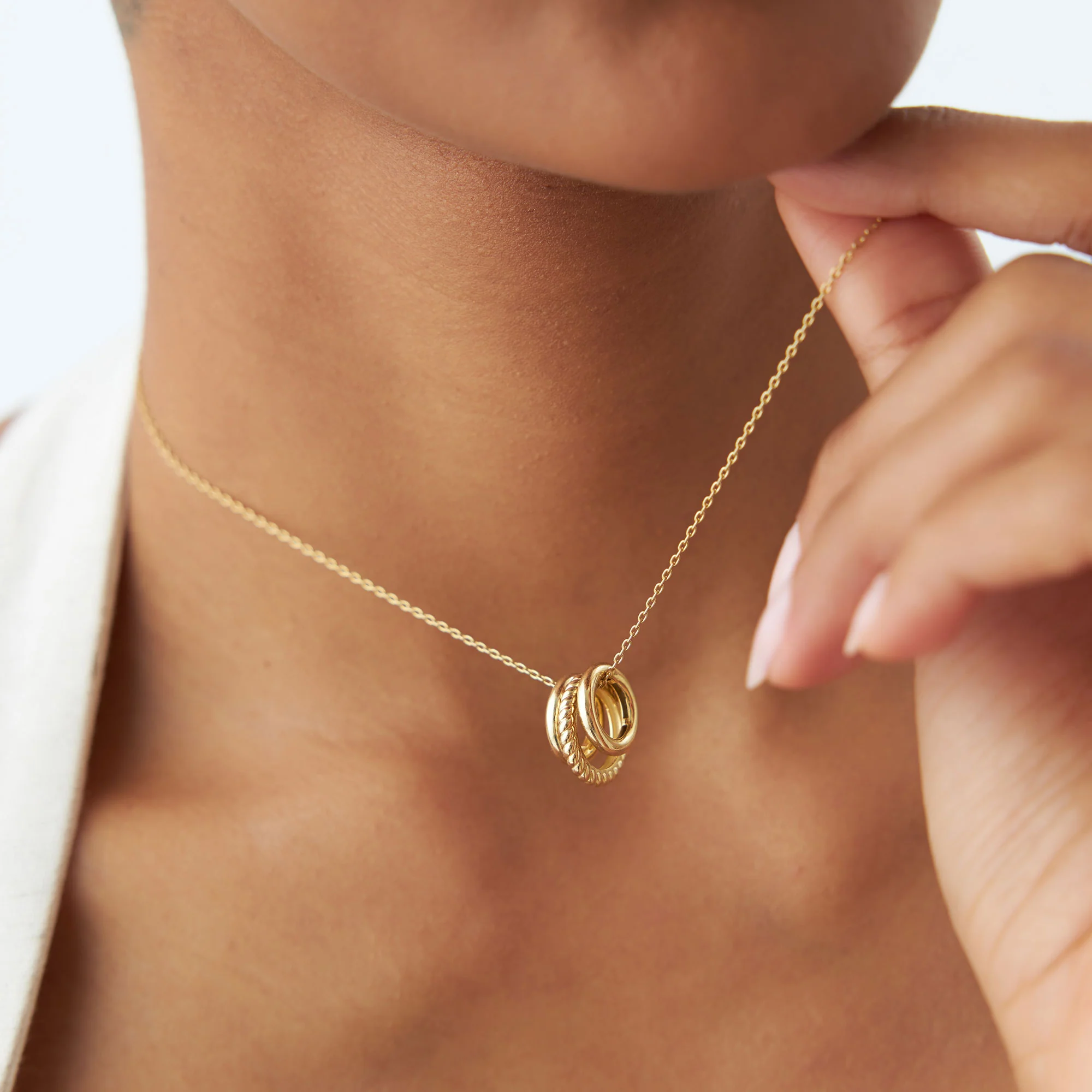 14k Three Ring Eternity Circle Necklace - Image 2
